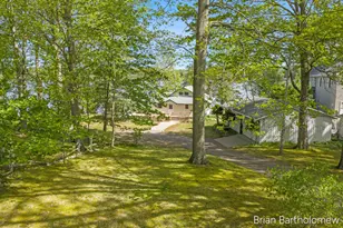 2550 Lakeside Dr, Stanton, MI 48888 - Photo 9