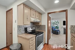 840 Brook Village Ct, Holland, MI 49423 - Photo 15