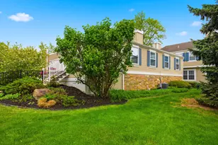 41728 Onaway Dr, Northville, MI 48167 - Photo 3