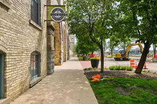 940 Monroe Ave NW, Grand Rapids, MI 49503 - Photo 47