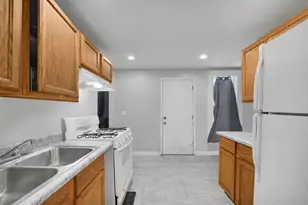 816 6th St NW, Grand Rapids, MI 49504 - Photo 17