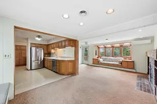 415 Ridgeway St, Saint Joseph, MI 49085 - Photo 5