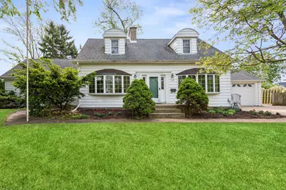415 Ridgeway Street, Saint Joseph, MI 49085 - Photo 1