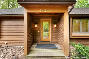 16296 Red Pine Ct, Holland, MI 49424 - Photo 9