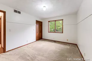 16296 Red Pine Ct, Holland, MI 49424 - Photo 35