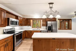 16296 Red Pine Ct, Holland, MI 49424 - Photo 21