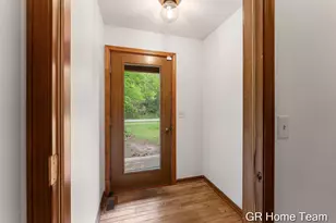 16296 Red Pine Ct, Holland, MI 49424 - Photo 11