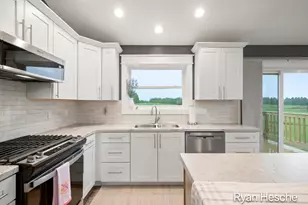 10591 Hastings Rd, Clarksville, MI 48815 - Photo 9