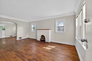 242 W High St, Jackson, MI 49203 - Photo 9