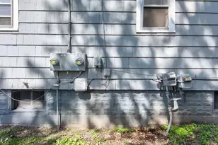 242 W High St, Jackson, MI 49203 - Photo 37