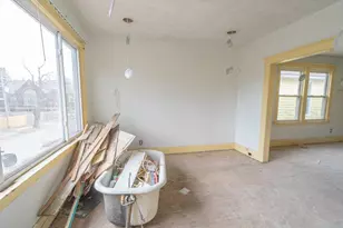 2439 Maxwell St, Detroit, MI 48214 - Photo 13