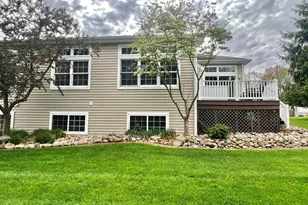 115 Stony Ridge Ct, Hillsdale, MI 49242 - Photo 9