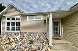 115 Stony Ridge Ct, Hillsdale, MI 49242 - Photo 3