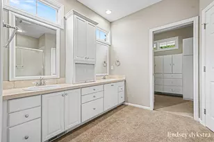 2320 Red Oak Ct NW, Grand Rapids, MI 49504 - Photo 15