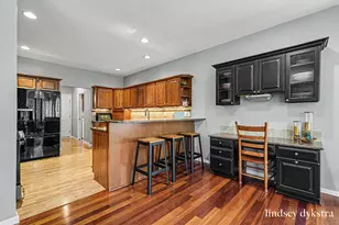 2320 Red Oak Ct NW, Grand Rapids, MI 49504 - Photo 9