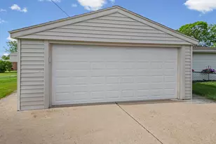 368 Cambridge Ave, South Lyon, MI 48178 - Photo 21