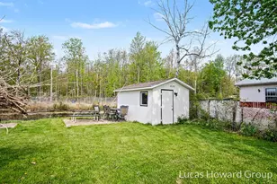 10041 Neil Dr, Six Lakes, MI 48886 - Photo 21