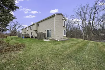 2245 S Commerce Road, Wolverine Lake, MI 48390 - Photo 7
