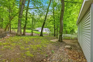 8759 Brower Lake Dr NE, Rockford, MI 49341 - Photo 5