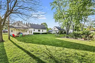8765 Grove Ave, Berrien Springs, MI 49103 - Photo 29