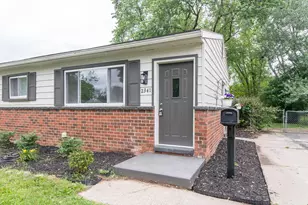 2341 Brooktree Ct, Ypsilanti, MI 48198 - Photo 3