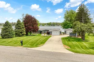 347 Moser Dr, Bronson, MI 49028 - Photo 71