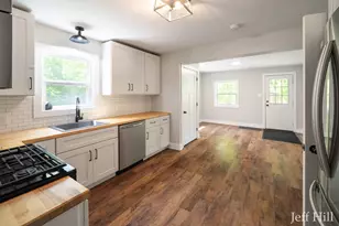 3637 Colonial Ave NE, Grand Rapids, MI 49525 - Photo 7