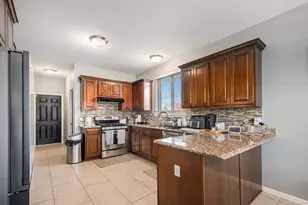 47376 Hidden Meadows Dr, Macomb, MI 48044 - Photo 9