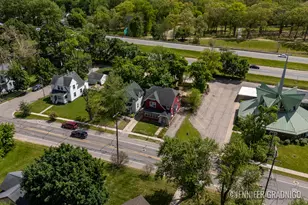 514 N Park St NE, Grand Rapids, MI 49525 - Photo 21