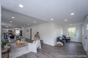 1642 Mills Ave, Muskegon, MI 49445 - Photo 9
