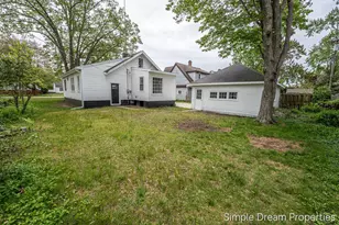 1642 Mills Ave, Muskegon, MI 49445 - Photo 39