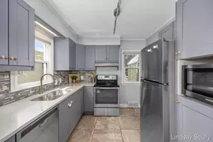 819 Alger St SE, Grand Rapids, MI 49507 - Photo 13