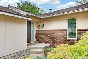 4248 Walnut Hills Ln SE, Grand Rapids, MI 49512 - Photo 3