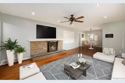 24447 Bloomington Court, Franklin, MI 48025 - Photo 3