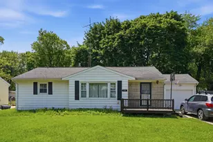 2046 Gerald St, Benton Harbor, MI 49022 - Photo 1