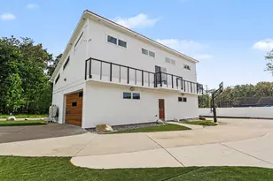 1046 N Eagle Lake Dr, Kalamazoo, MI 49009 - Photo 21