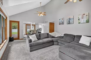 869 Beech St, Lake Odessa, MI 48849 - Photo 9