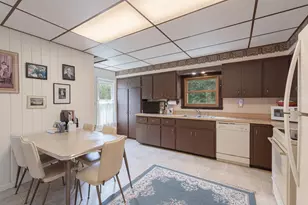 817 Oak St, Manistee, MI 49660 - Photo 17