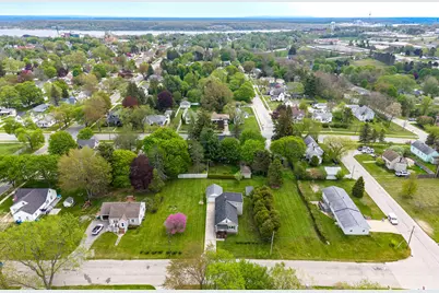 817 Oak Street, Manistee, MI 49660 - Photo 35