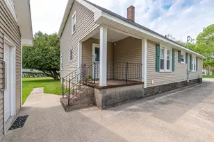 817 Oak St, Manistee, MI 49660 - Photo 29