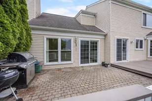210 Whitney Dr, Rochester Hills, MI 48307 - Photo 19