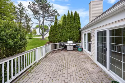 210 Whitney Drive, Rochester Hills, MI 48307 - Photo 17