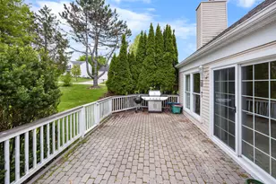 210 Whitney Dr, Rochester Hills, MI 48307 - Photo 17