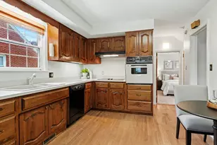 2030 Devolson Ave, Ann Arbor, MI 48104 - Photo 11