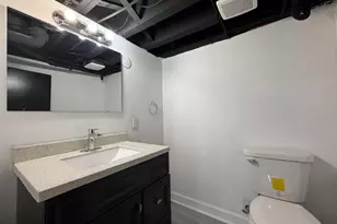 8026 Pembroke Ave, Detroit, MI 48221 - Photo 15