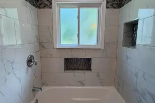 8026 Pembroke Ave, Detroit, MI 48221 - Photo 7