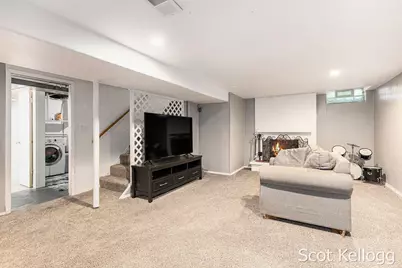 1426 Lewison Avenue NE, Grand Rapids, MI 49505 - Photo 19