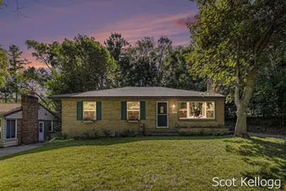 1426 Lewison Avenue NE, Grand Rapids, MI 49505 - Photo 1