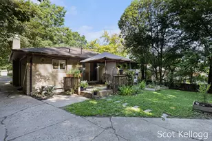 1426 Lewison Ave NE, Grand Rapids, MI 49505 - Photo 27