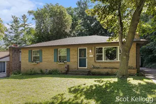 1426 Lewison Ave NE, Grand Rapids, MI 49505 - Photo 3